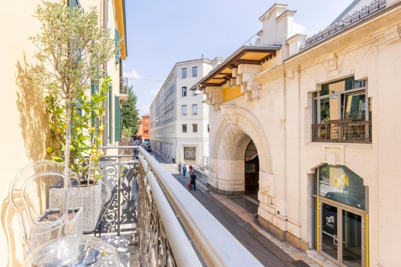 Apartmán Manin Grand House Verona Exteriér fotografie